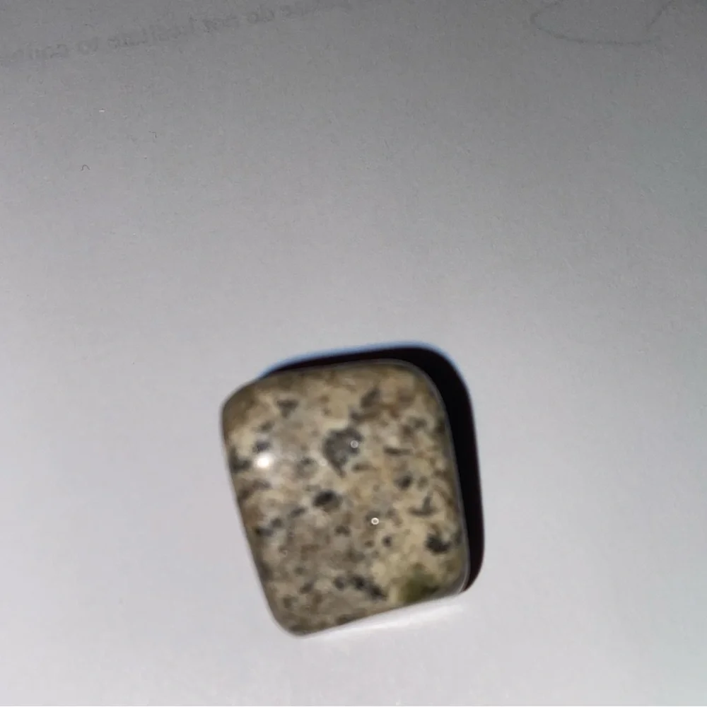 CUBED GEMSTONE - Picture 3 of 8